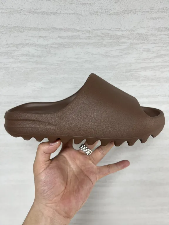 high quality replica Yeezy shoes