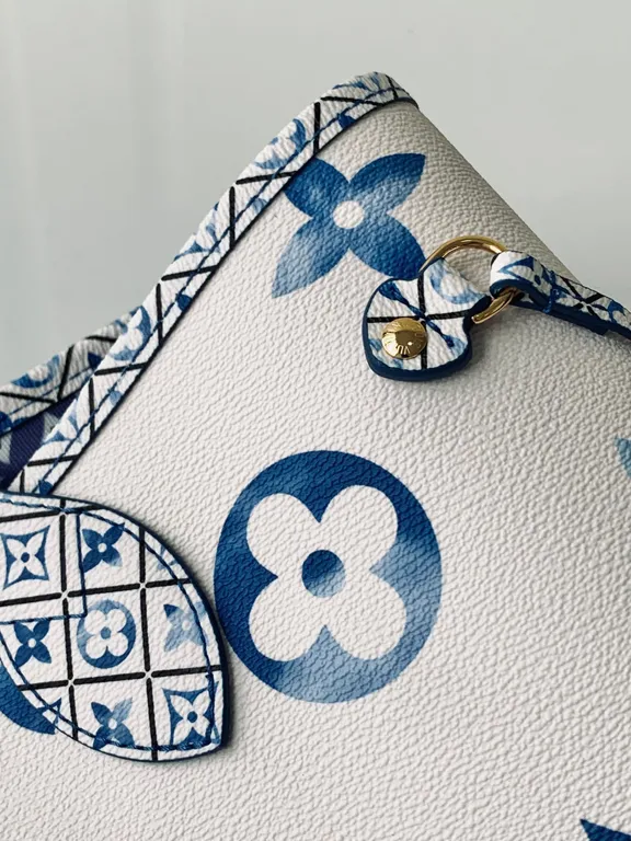 AAA replica Louis Vuitton bag