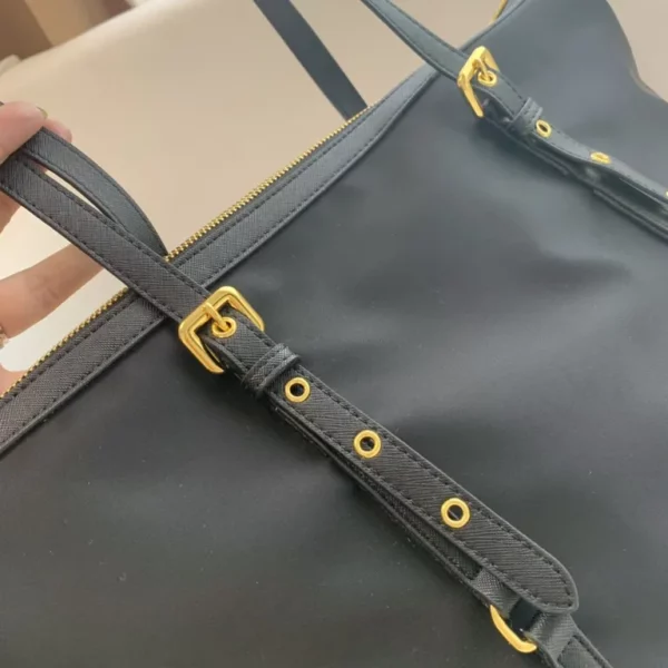 AAA replica Prada bag