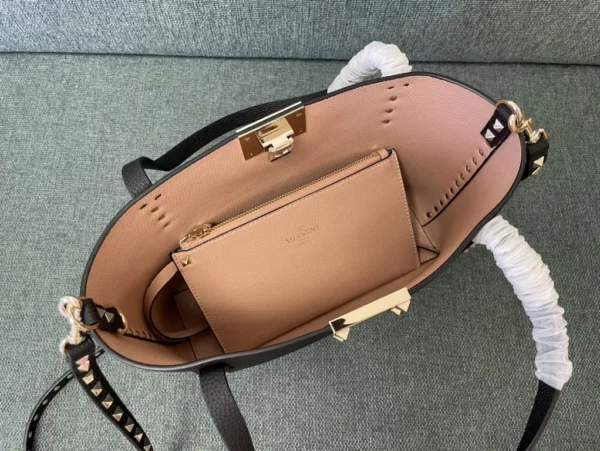 designer replica Valentino bag