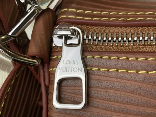 replica Louis Vuitton bag