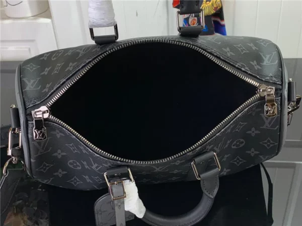 replica Louis Vuitton Keepall bag