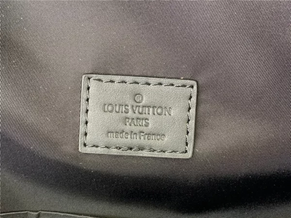 replica M22488 Louis Vuitton COMET BACKPACK