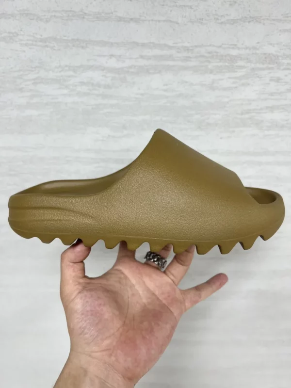 Yeezy shoes - Replica shoes