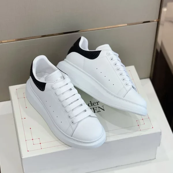 Alexander MCQueen shoes - rep shoes