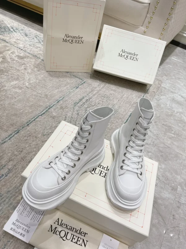 Alexander MCQueen shoes - Replica shoes