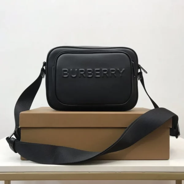 Burberry bag - rep bags