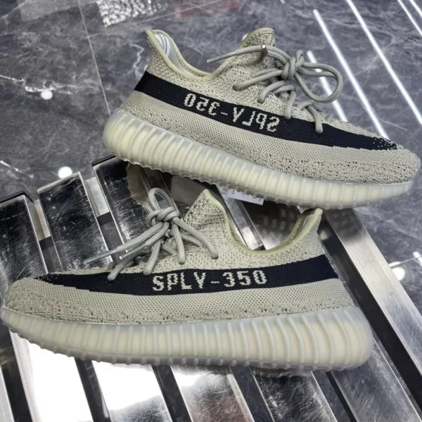 Yeezy shoes - Reps shoes