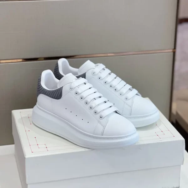 Alexander MCQueen shoes - rep shoes