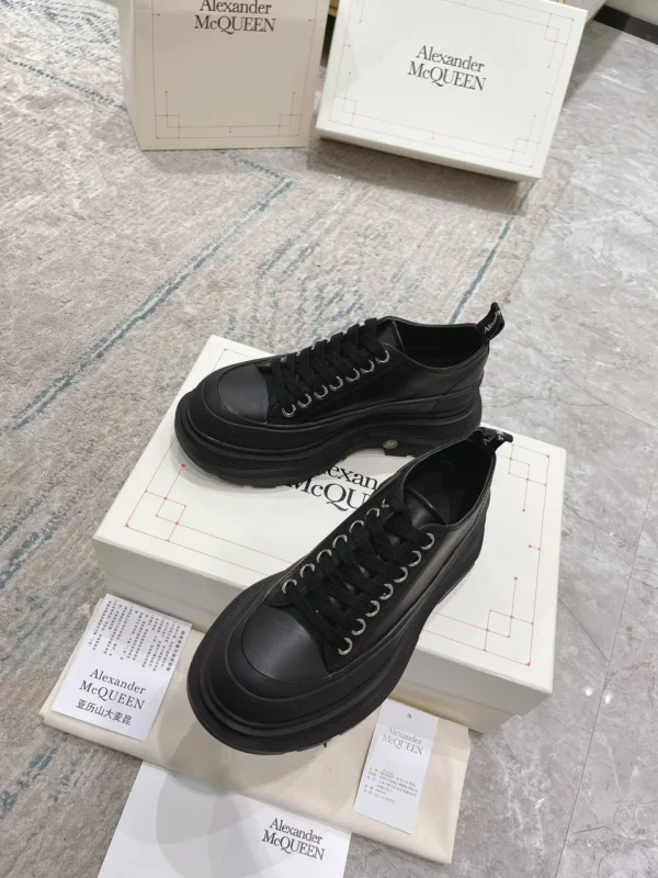 Alexander MCQueen shoes - Replica shoes