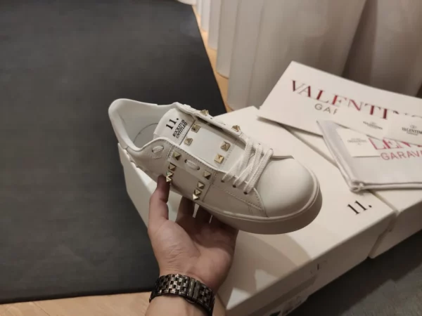 Valentino shoes - Replica shoes