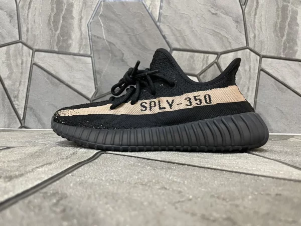 Yeezy shoes - rep shoes