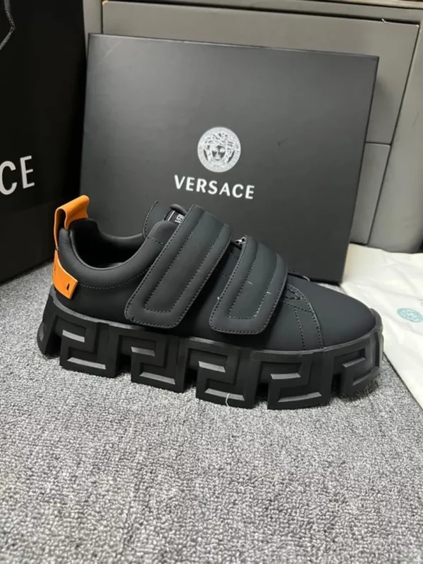 Versace shoes - Replica shoes