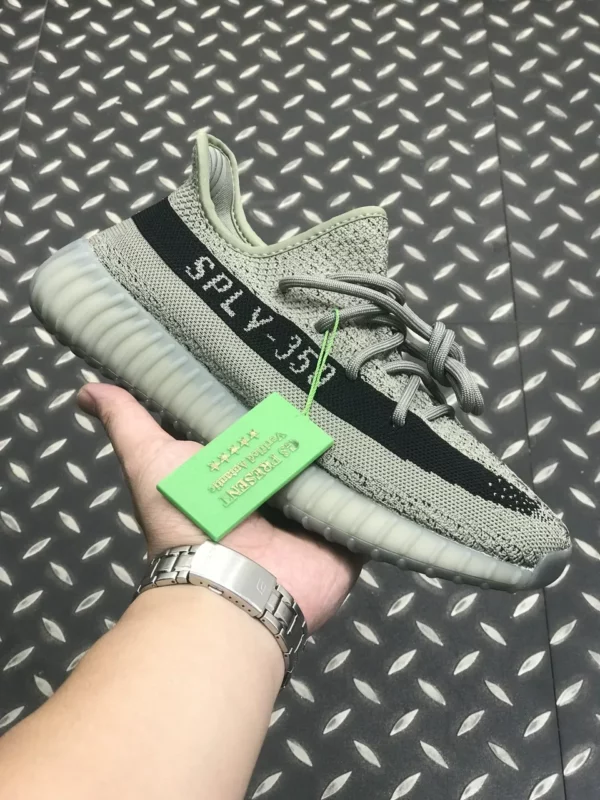 Yeezy shoes - Replica shoes