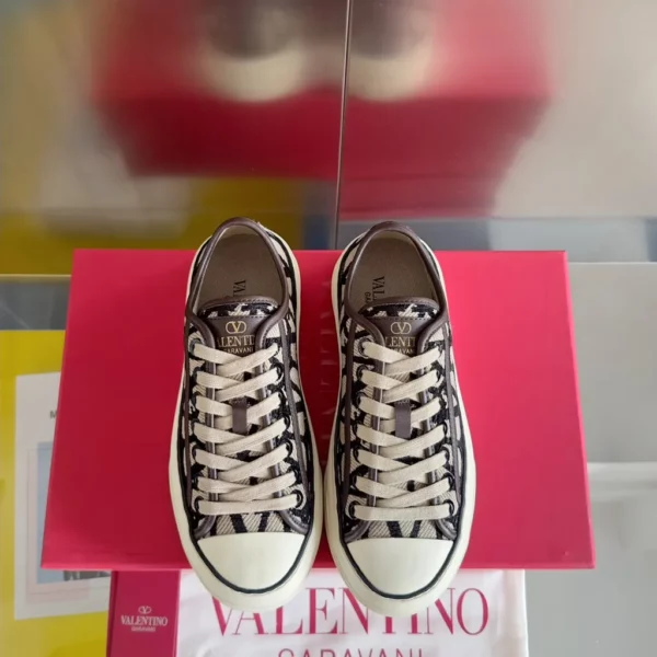 Valentino shoes - rep shoes