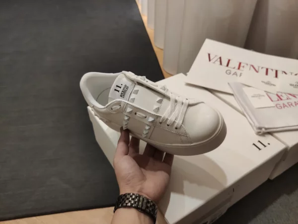 Valentino shoes - Replica shoes