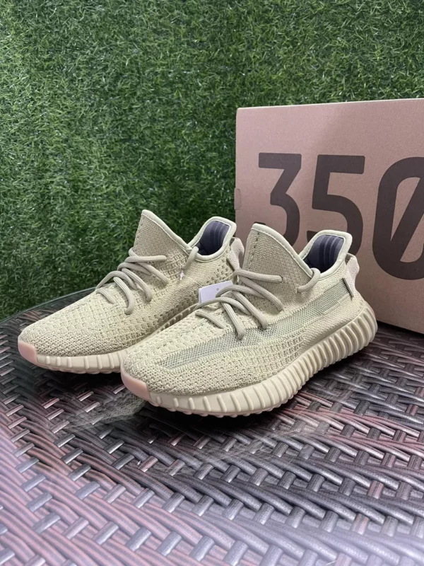 Yeezy shoes - rep shoes