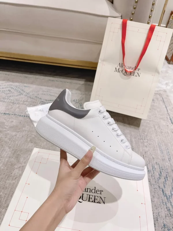 Alexander MCQueen shoes - rep shoes