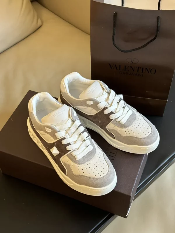 Valentino shoes - Replica shoes