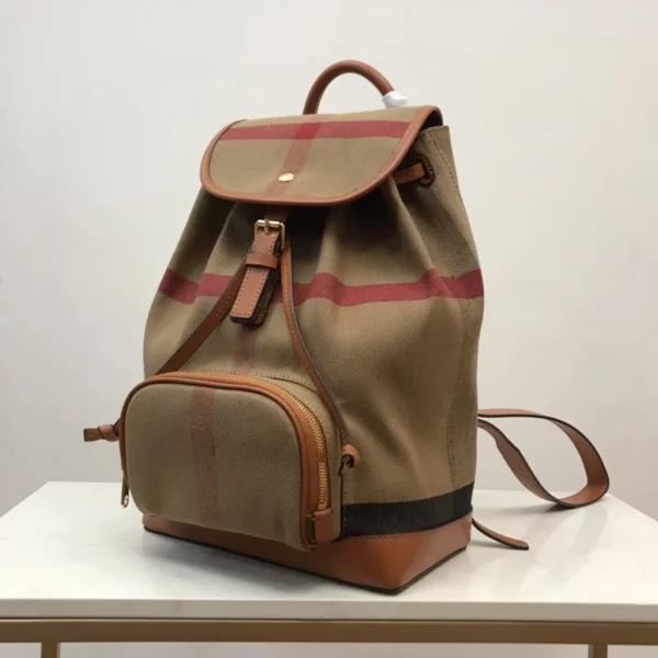 Burberry bag - rep bags