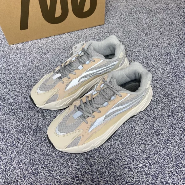 Yeezy shoes - rep shoes