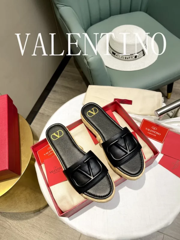 Valentino shoes - Replica shoes