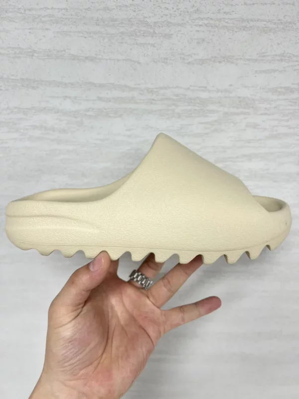 Yeezy shoes - Replica shoes