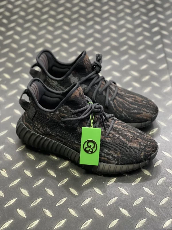 Yeezy shoes - rep shoes