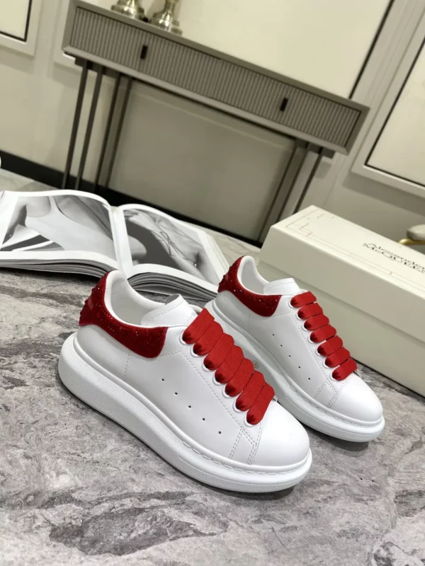 Alexander MCQueen shoes - Replica shoes