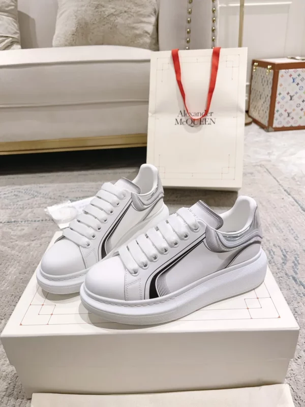 Alexander MCQueen shoes - Replica shoes