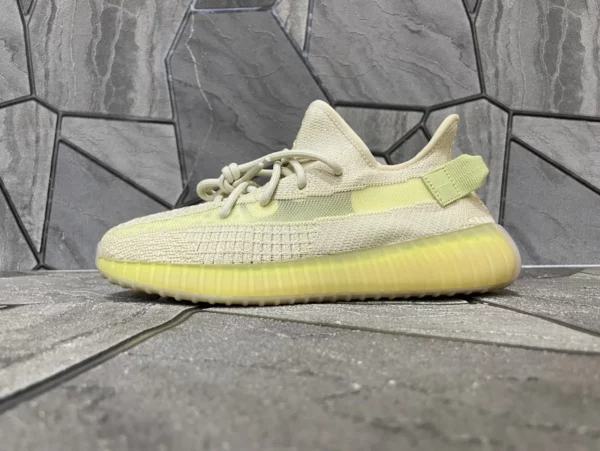 Yeezy shoes - Replica shoes