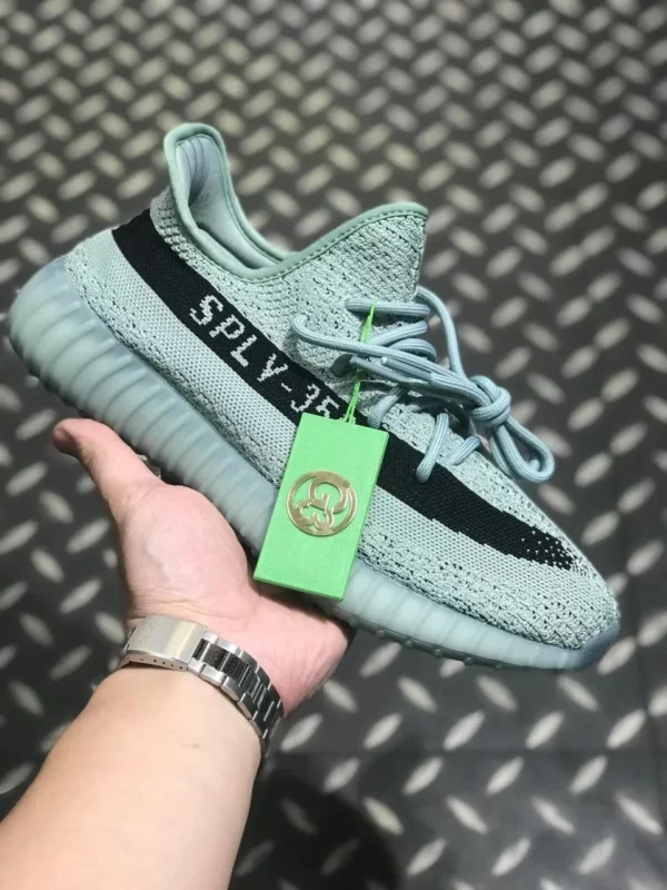 Yeezy shoes - Replica shoes