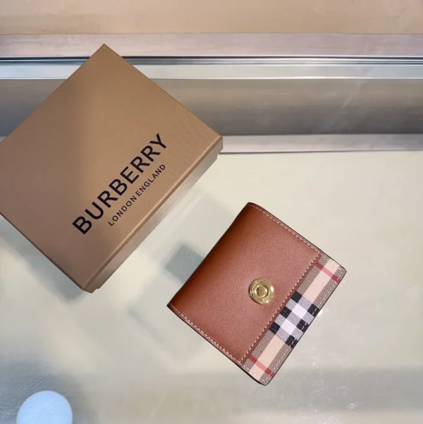 Burberry bag - rep bags