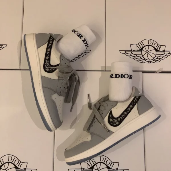 Dior shoes - rep shoes