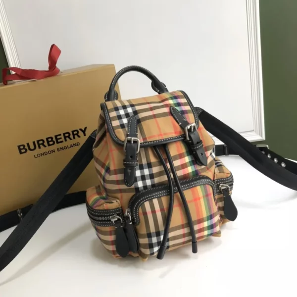 Burberry bag - rep bags