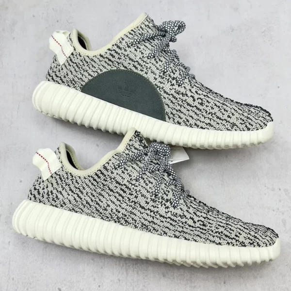 Yeezy shoes - rep shoes