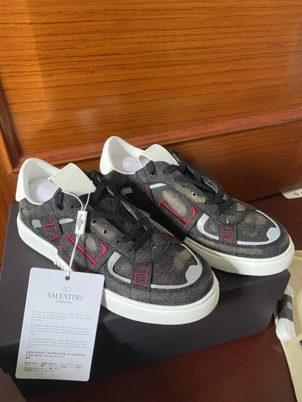 Valentino shoes - Reps shoes