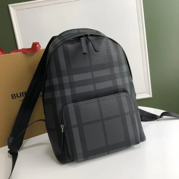 Burberry bag - rep bags