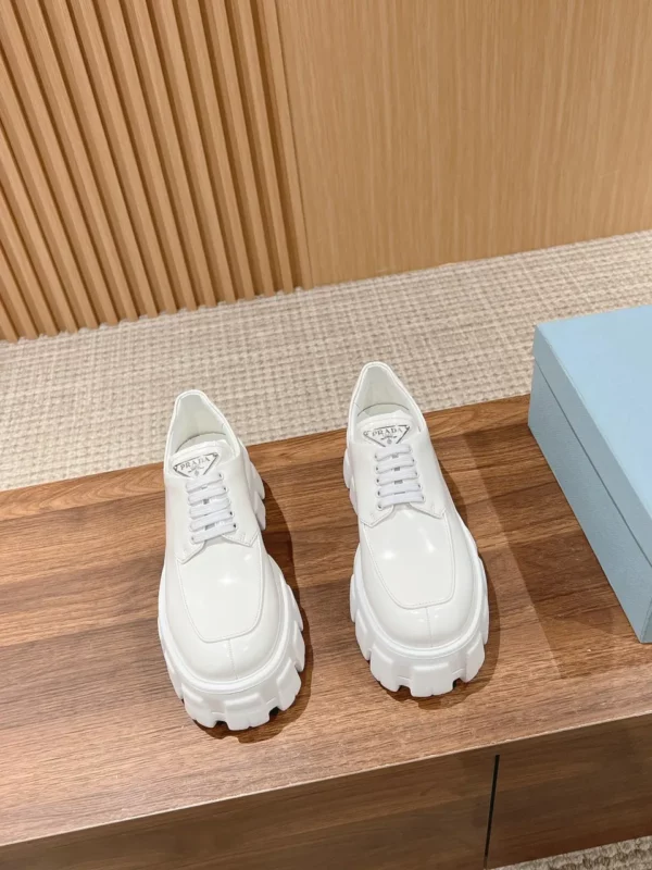 Prada shoes - Replica shoes