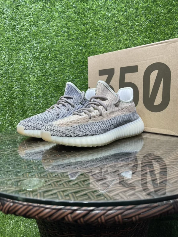 Yeezy shoes - Replica shoes