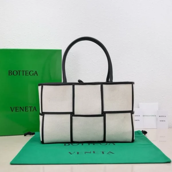 Bottega Veneta bag - replica bags