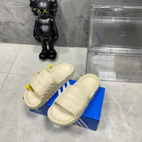 Yeezy shoes - rep shoes