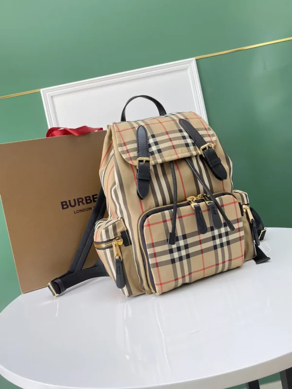 Burberry bag - rep bags