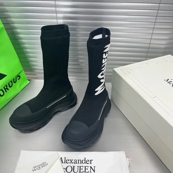 Alexander MCQueen shoes - Replica shoes