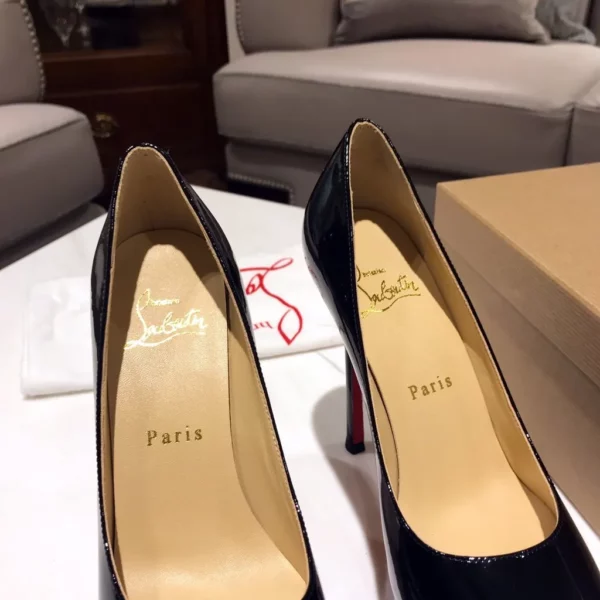 Christian Louboutin shoes - Replica shoes