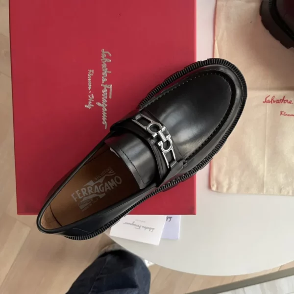 Ferragamo shoes - Replica shoes