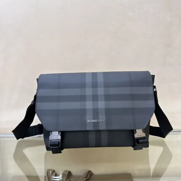 Burberry bag - rep bags