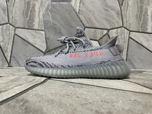 Yeezy shoes - Replica shoes