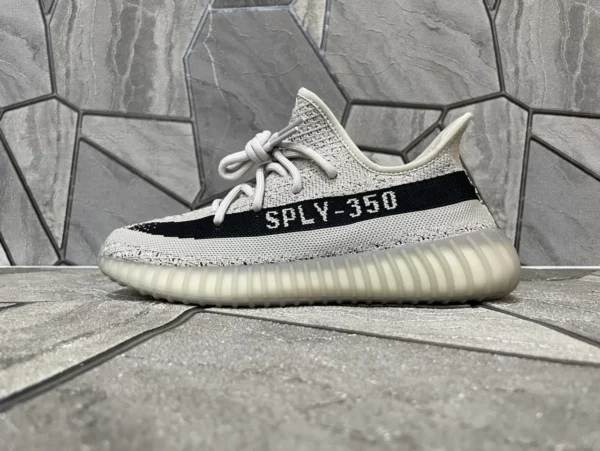 Yeezy shoes - Replica shoes