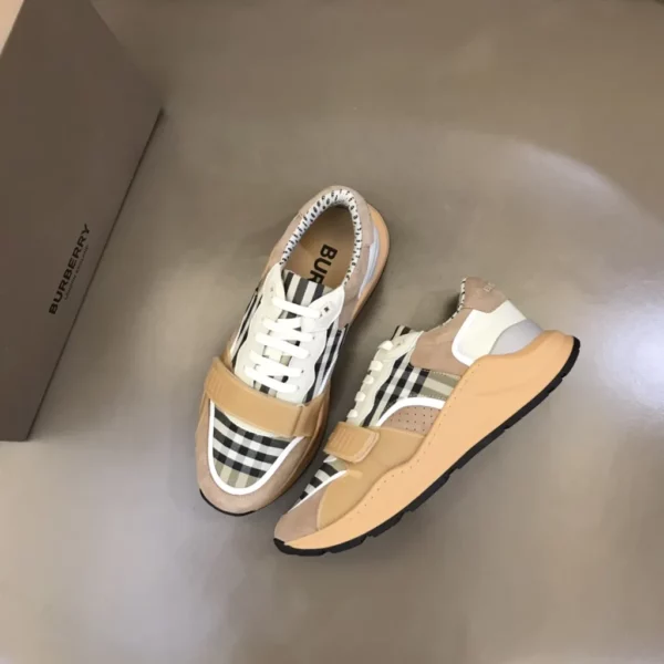 Burberry shoes - Replica shoes